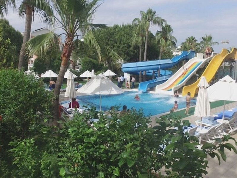 Insula Resort & Spa 18 - Outdoor Pool