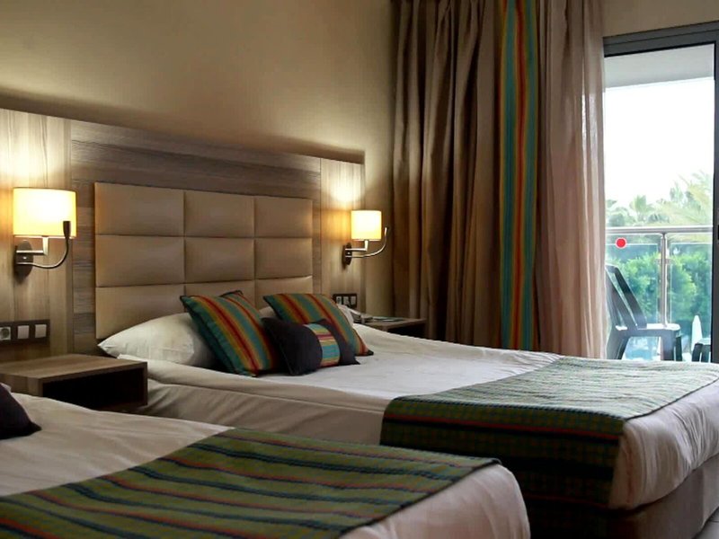 Insula Resort & Spa 45 - Room Example