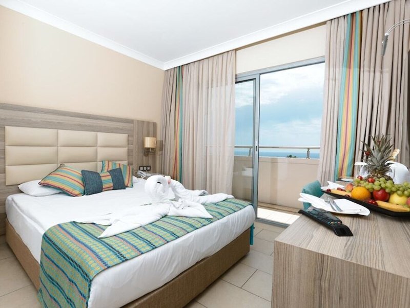 Insula Resort & Spa 47 - Room Example
