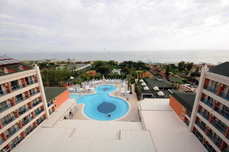 Insula Resort & Spa 4 - Exterior