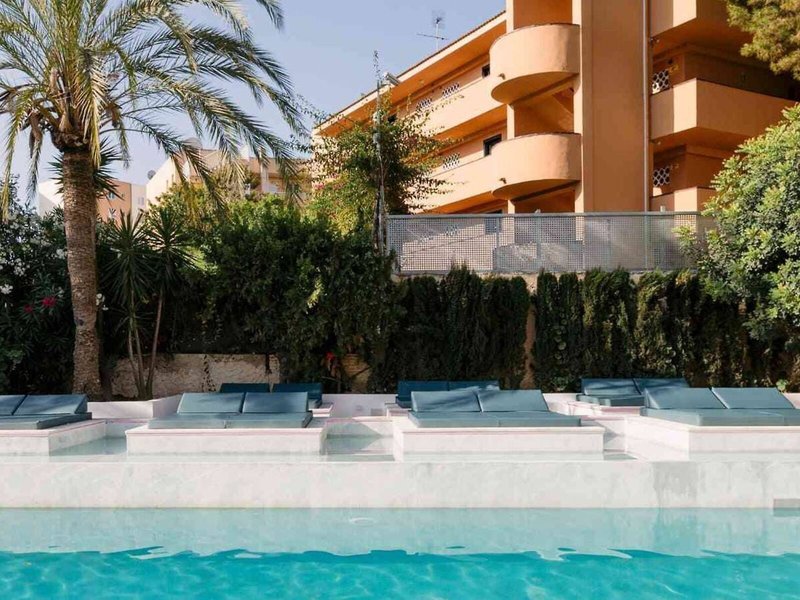 BelleVue Vistanova 15