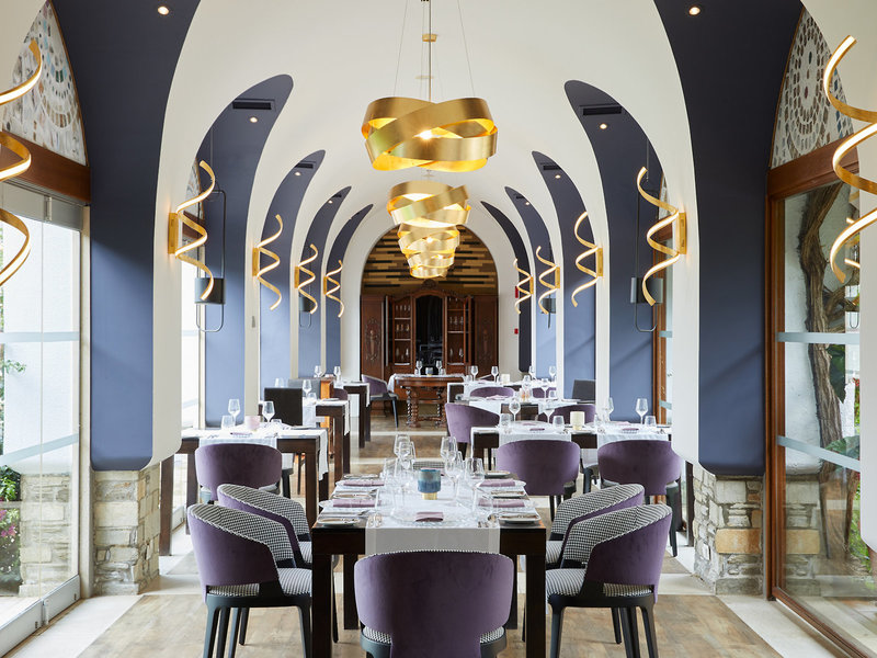 Eagles Palace 19