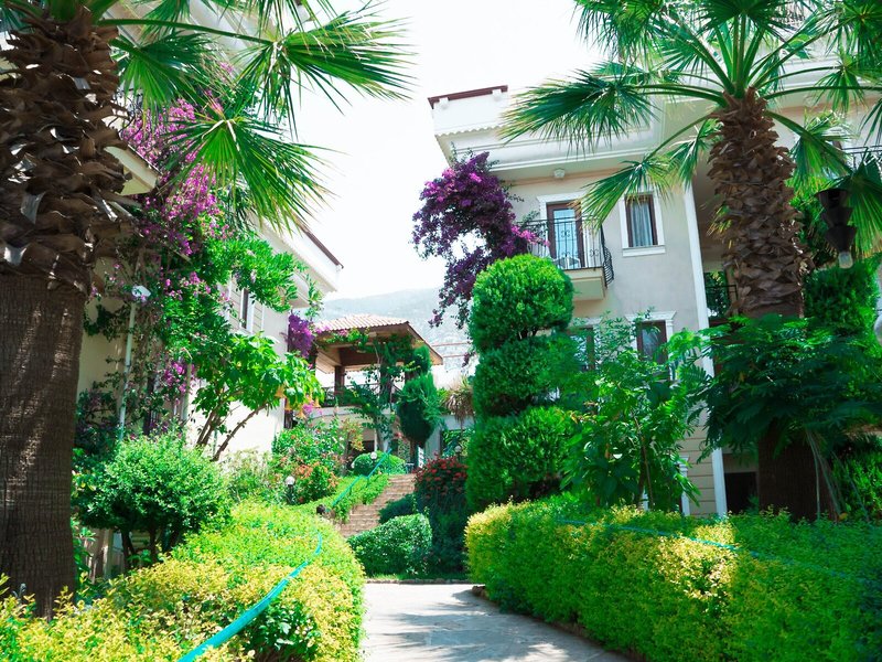 Yel Holiday Resort 1