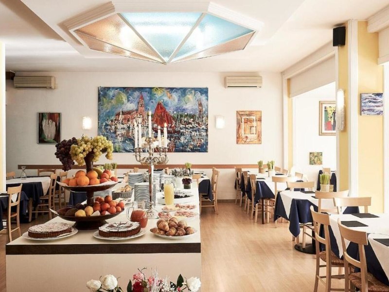 Hotel Villa Roma 9