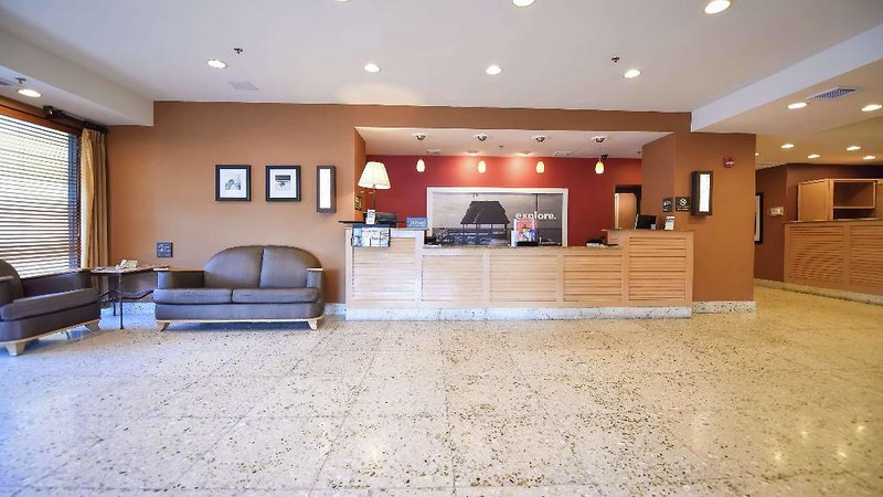 Hampton Inn at Manatee Bay 20
