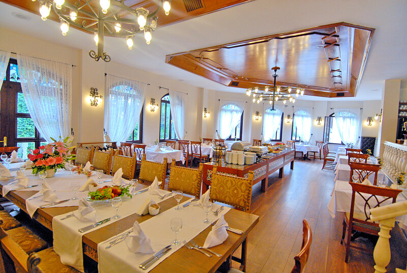 Aspen Hotel 11