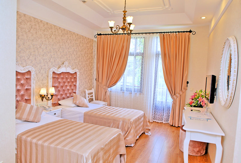 Aspen Hotel 13