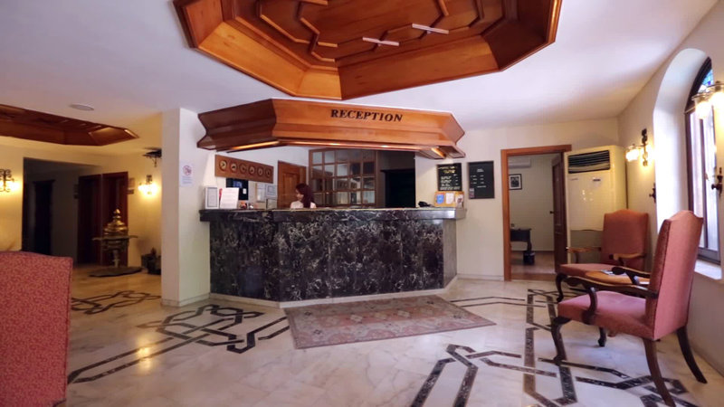 Aspen Hotel 10