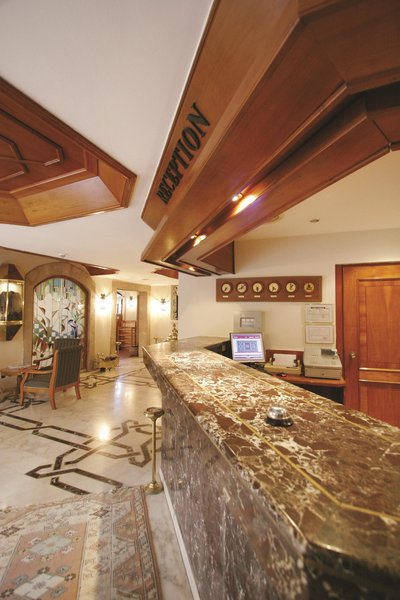 Aspen Hotel 12