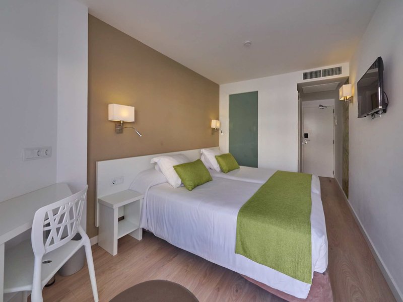 BQ Hotel Amfora Beach Hotel 11