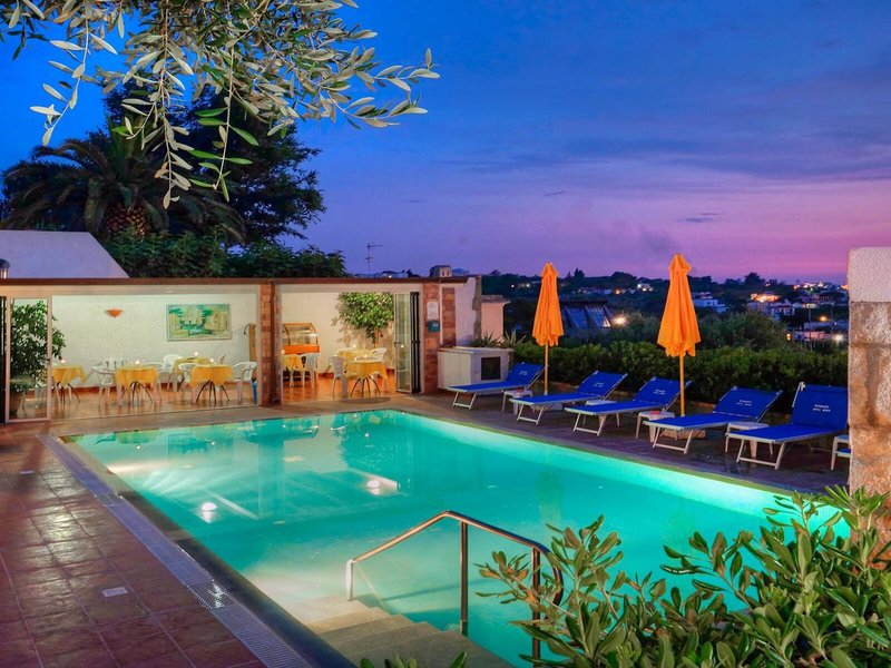 Hotel Villa Mena 17