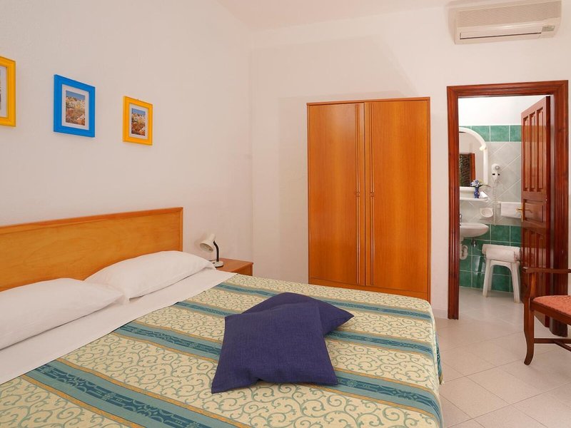 Hotel Villa Mena 49