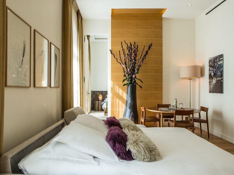 Marignan Champs-Elysees Paris 19