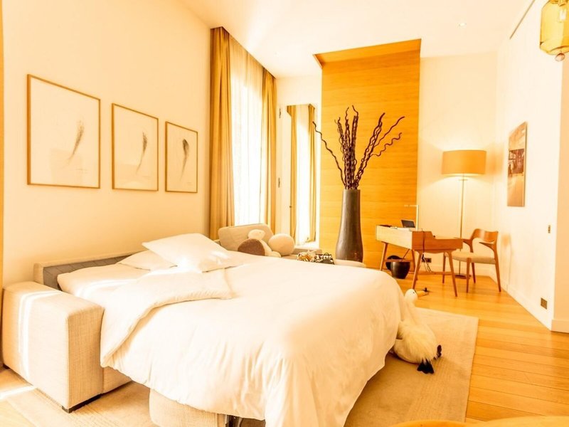 Marignan Champs-Elysees Paris 21