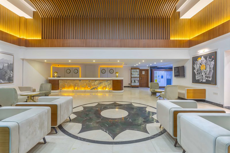 Best Western Plus Khan Hotel 5