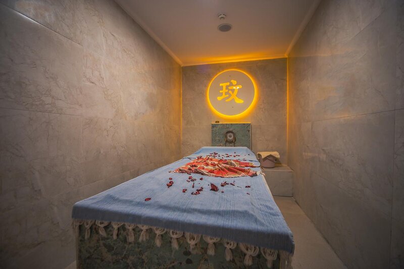 Best Western Plus Khan Hotel 13