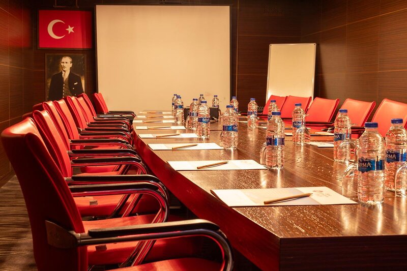 Best Western Plus Khan Hotel 15