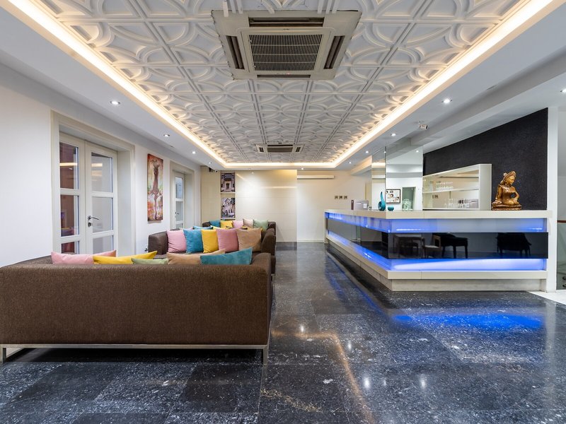 Marina Residence 8