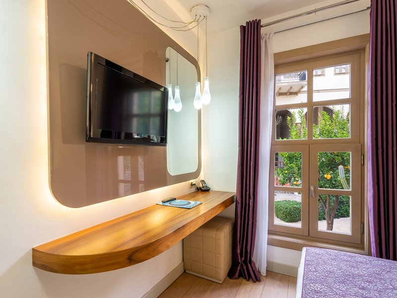 Marina Residence 28