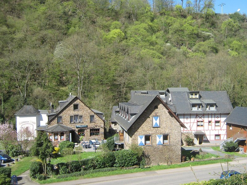 Mühlen Hotel KONSCHAKE Burgen