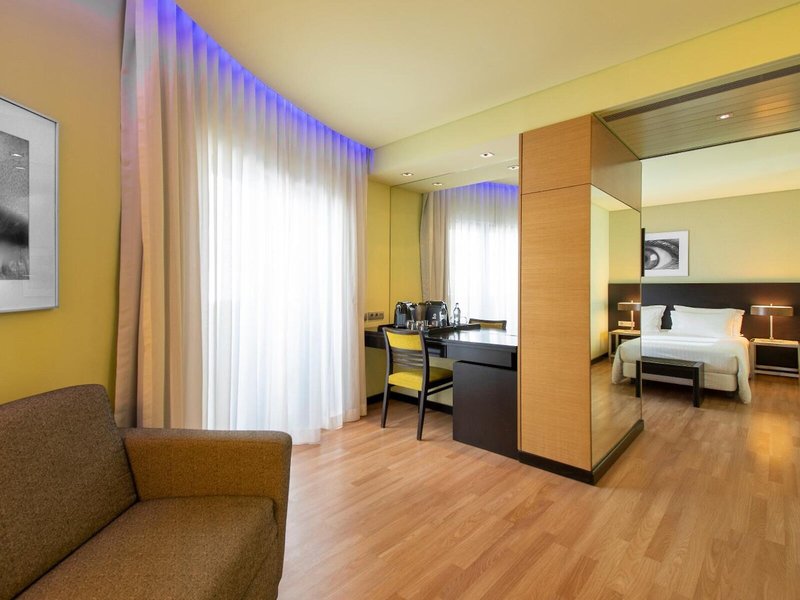 SANA Capitol Hotel 25