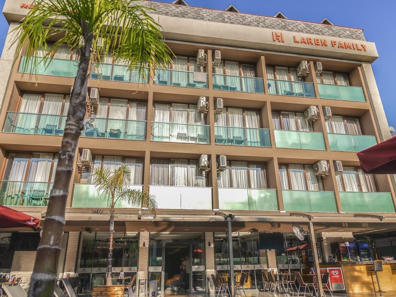 Laren Family Hotel & Spa  3