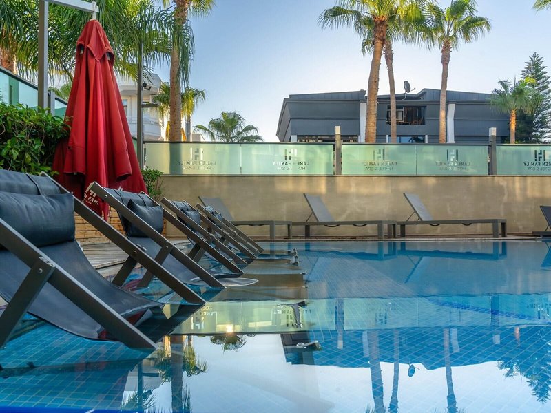 Laren Family Hotel & Spa  13