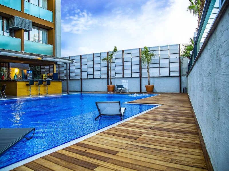 Laren Family Hotel & Spa  18