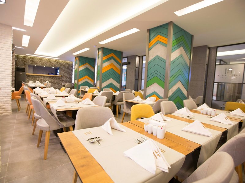 Laren Family Hotel & Spa  26