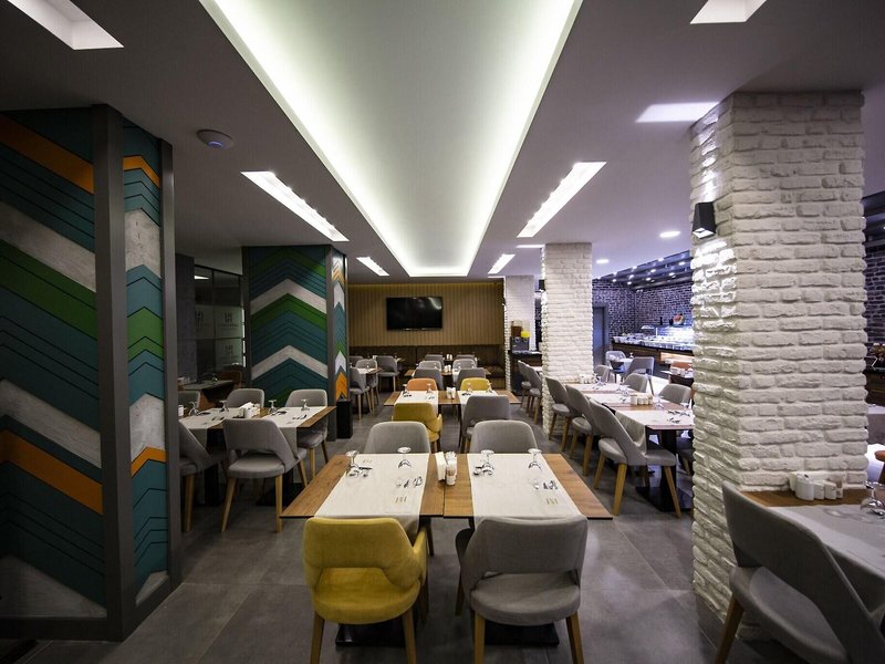 Laren Family Hotel & Spa  32