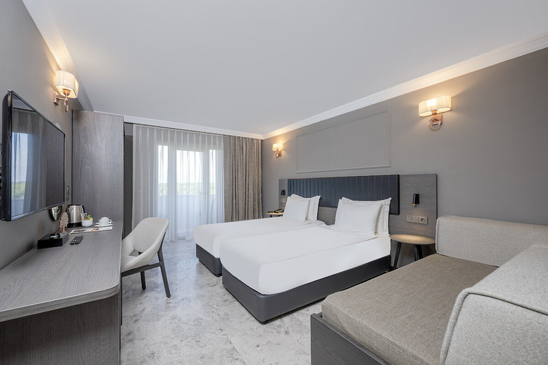 Adora Hotel & Resort 6