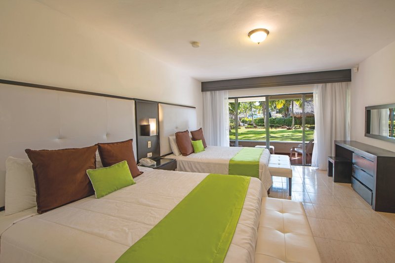 Viva Dominicus Beach by Wyndham 13