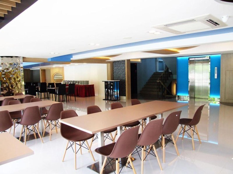 Grand Tower Inn Sathorn 8