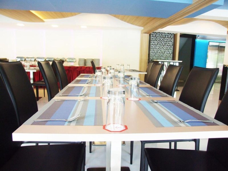 Grand Tower Inn Sathorn 10