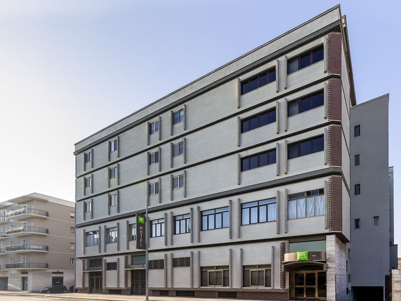 ibis Styles Trani 2 - Exterior