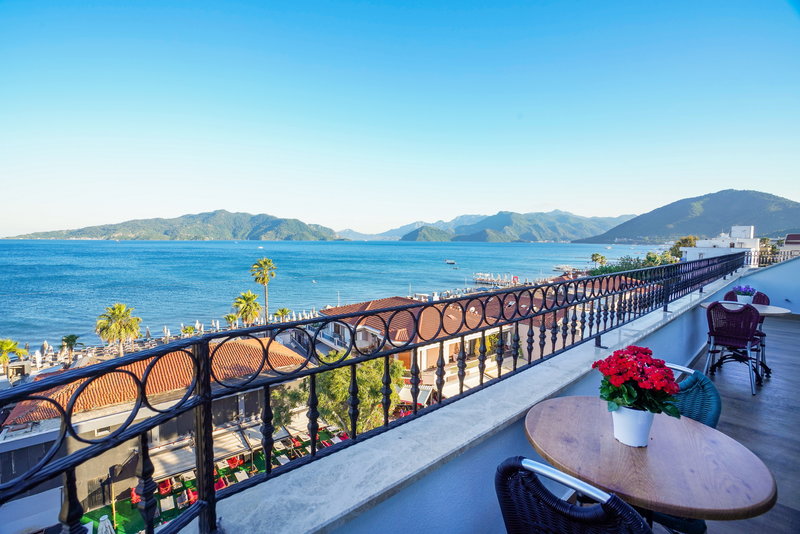 Aurasia Sea Side Hotel 5