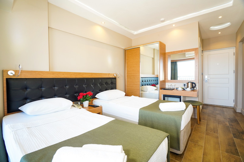 Aurasia Sea Side Hotel 7