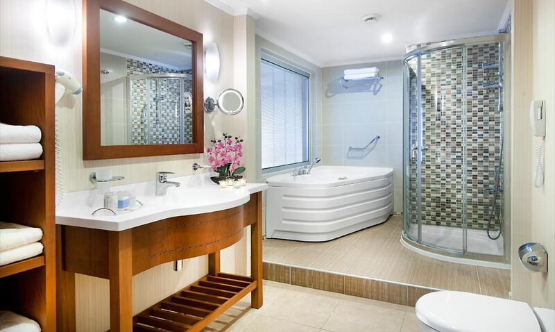 Belconti Resort 126 - Bathroom Example