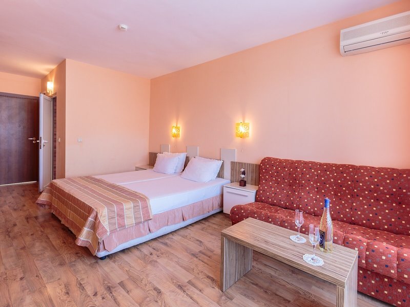 Hotel Apolis 34