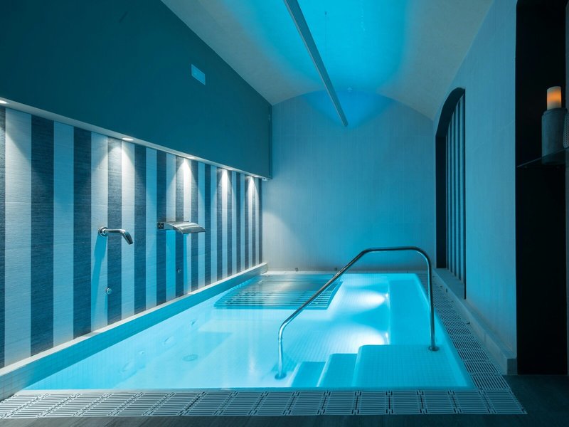 Catalonia Plaza Catalunya 4