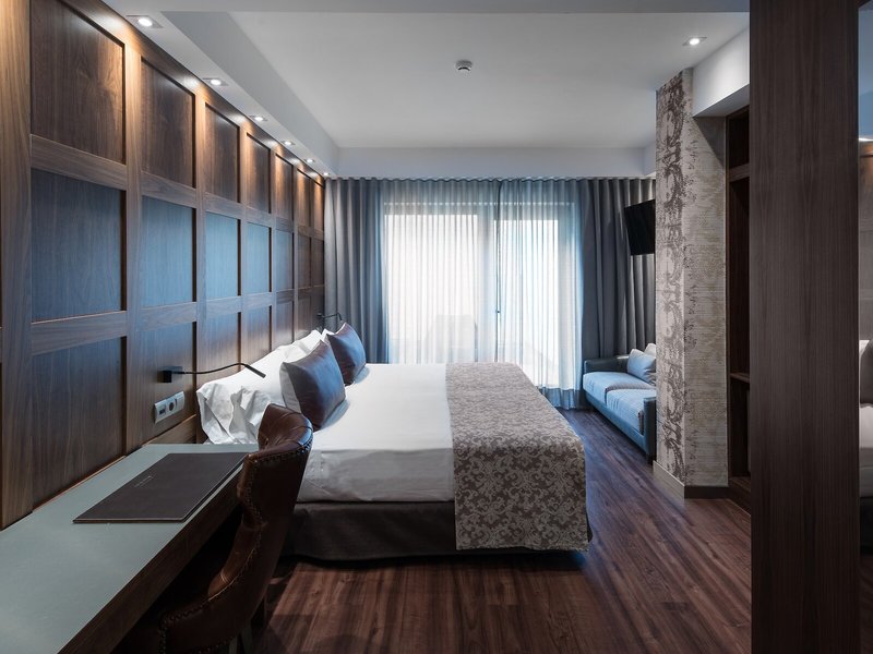 Catalonia Plaza Catalunya 40