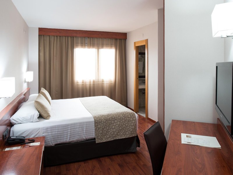 Catalonia Park Putxet 33 - Room Example