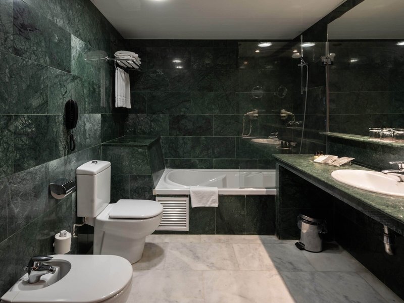 Catalonia Park Putxet 42 - Bathroom Example