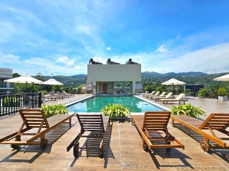Oak Ray Regency Hotel 11