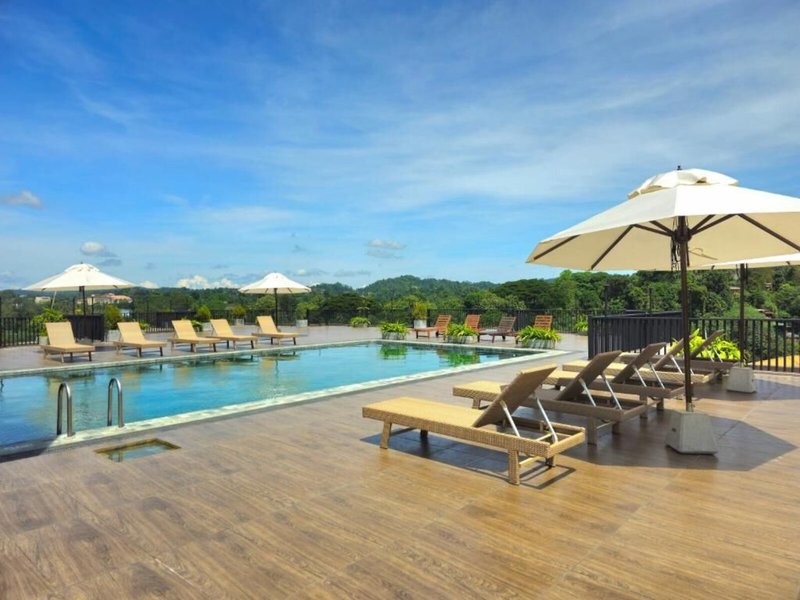 Oak Ray Regency Hotel 12