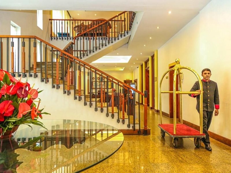Oak Ray Regency Hotel 18