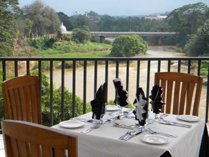Oak Ray Regency Hotel 23