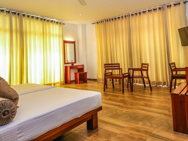 Oak Ray Regency Hotel 26