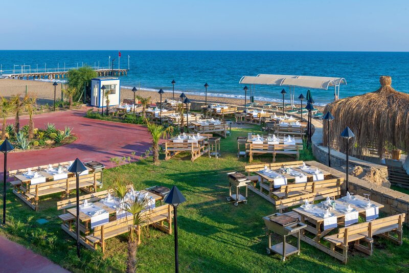 Club Mega Saray 13
