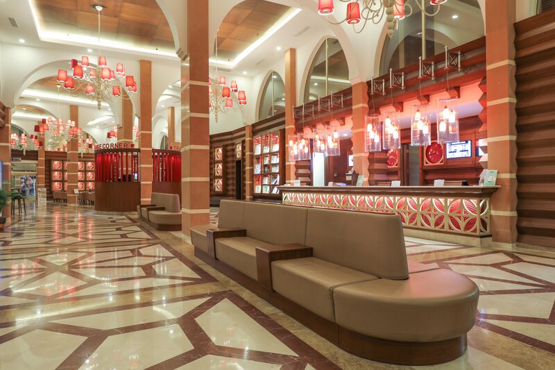 Club Mega Saray 24